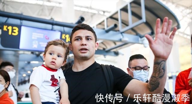 外國人|分手后體面告別！外國人在巴西生活比較麻煩，艾克森很難再回中國