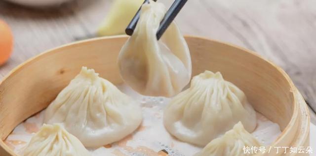 最鲜|先喝汤再入口，最鲜香不过一屉小笼包