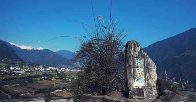 神山|这里被称为“人神共居的地方”，一天两次日出日落