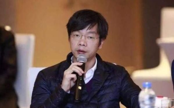 张奇|京东第一个员工,16岁就跟随刘强东摆地摊,如今咋样了