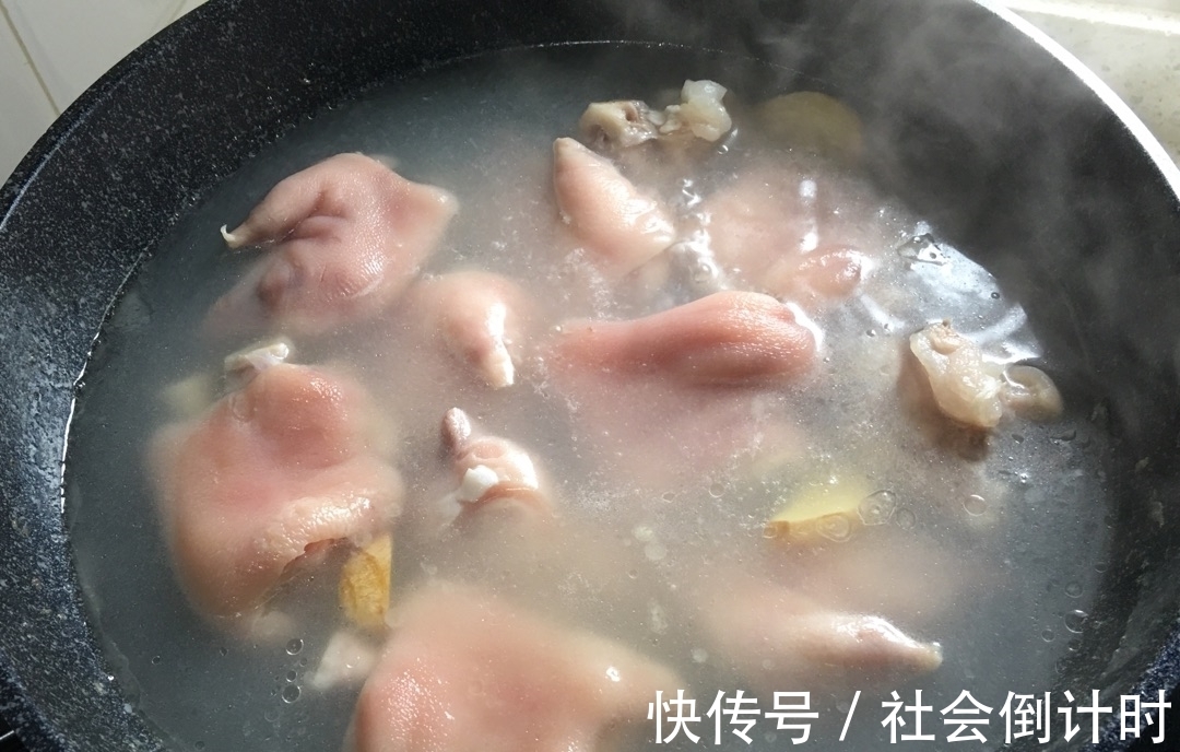 肉骨茶|爱吃猪蹄的朋友不要错过,教你营养好吃的肉骨茶清炖猪脚,特香