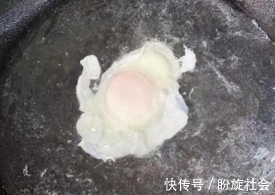 口诀|煮荷包蛋，学会“212”口诀，鸡蛋完整嫩滑，不起沫不粘锅