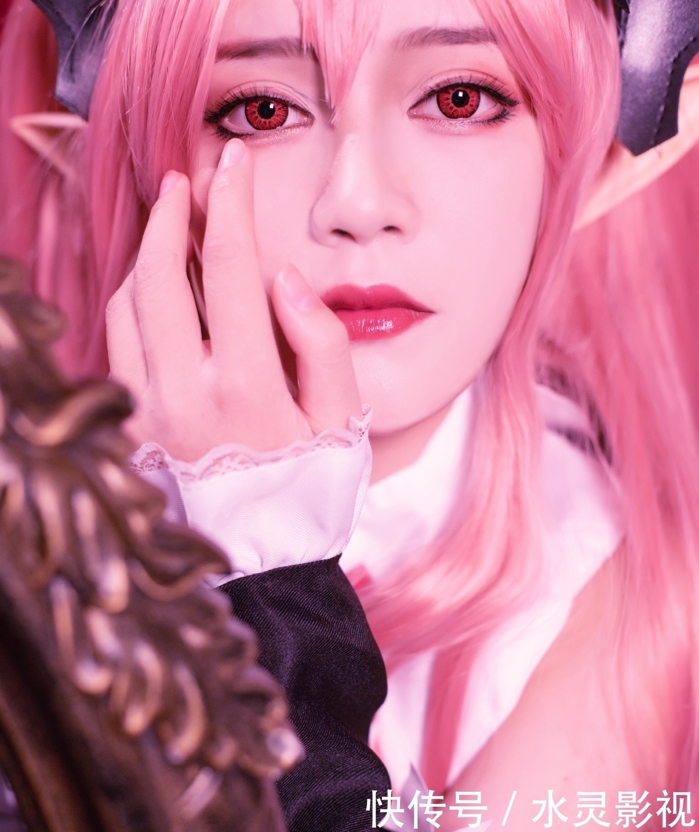 吸血鬼Cos|同样是吸血鬼Cos,差距能有多大,萝莉吸血鬼吸睛,初音认真的吗?