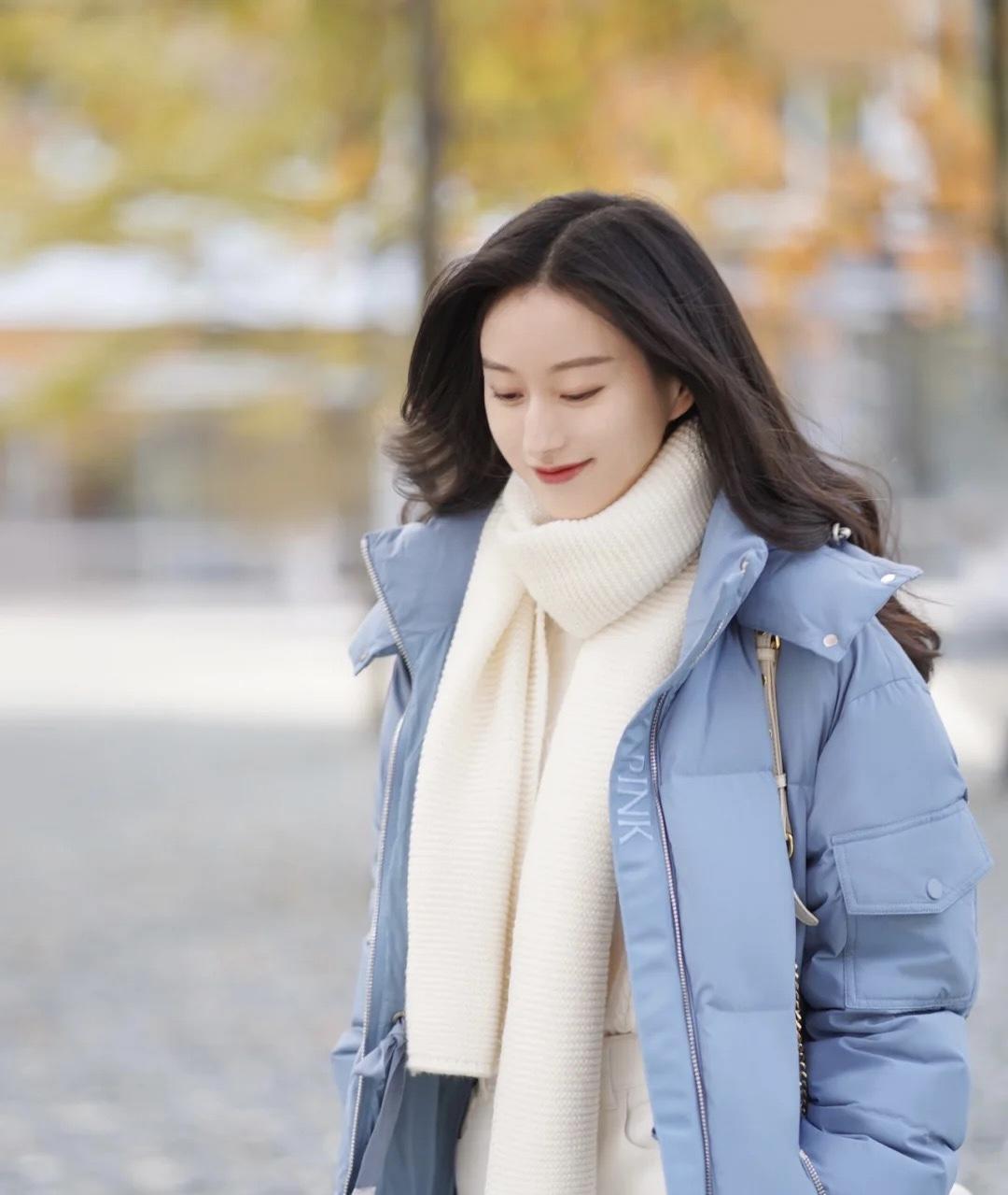 浅黄色|冬季的羽绒服穿搭指南,这5套搭配保暖又时髦,让你无惧寒风!