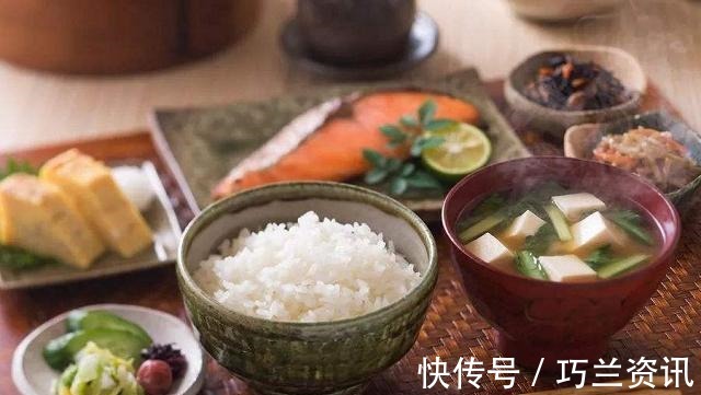 中国人的早餐,美国人的早餐,日本人的早餐,这差距不是一点点