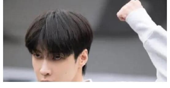 趙文卓|《哥哥》張晉人氣逆襲，趙文卓一把“爛牌”，打出了炸裂效果