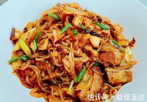去餐馆必点的解馋下饭菜，在家几步就做完，让人食欲大开，三碗饭不够吃！