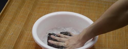 小苏打|不管凉席多脏多粘,只需喷一点它,凉席立马干净又清爽,都学学吧