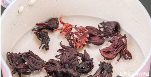 每天吃它胜过吃10个红枣,女人要多吃,旺气血且脸色腮红!