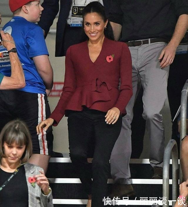 紧身裤|梅根越来越高调, 再穿红色却很显白, 搭配紧身裤和新发型美得惊艳!