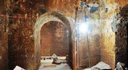 女兵|曹操墓中一件文物刻着7个手持兵器的女兵,背后真相让人唏嘘