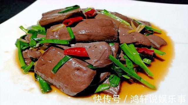 解馋|教你营养美味的辣椒炒鸭血,解馋过瘾超下饭,挑食的孩子都吃撑了