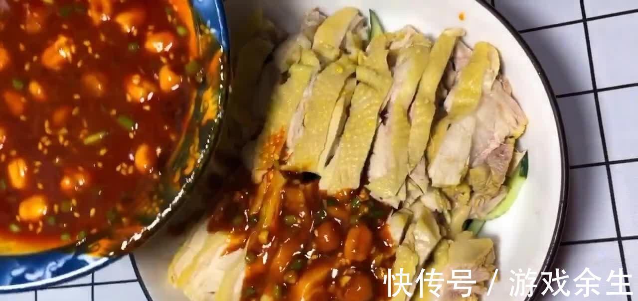 口水鸡的详细做法，2种香料保证色黄不腥，香辣味美肉质鲜嫩爽滑