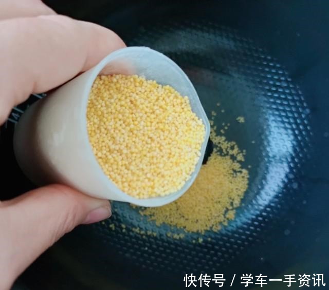 红枣山药小米粥，补气补血，营养丰富