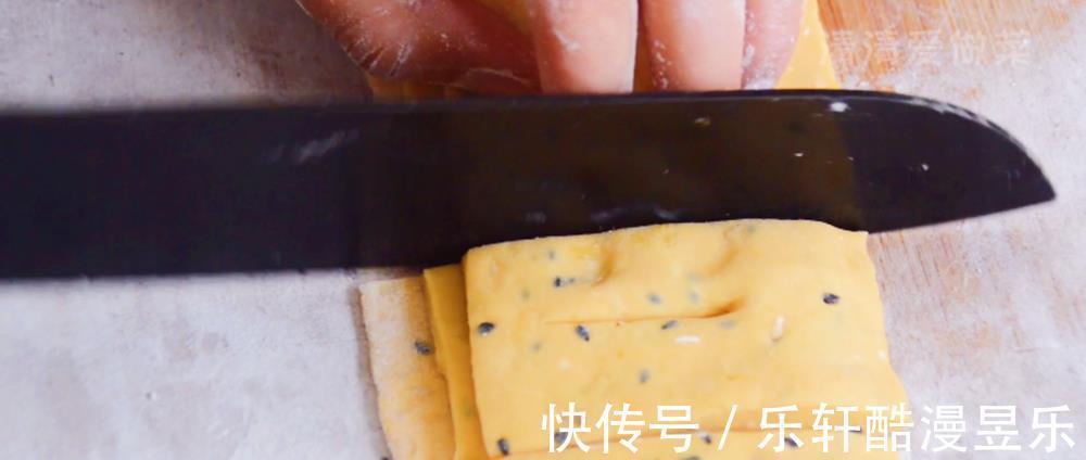 1个红薯放锅里炸一炸，出锅马上变成一道快失传的美食，太香了