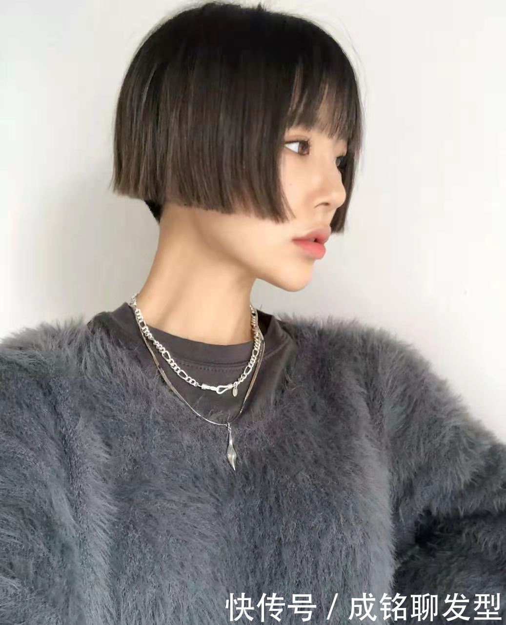 空气刘海|圆脸女生千万别剪齐嘴短发,尽管显脸瘦也很时尚,不适合也是白搭