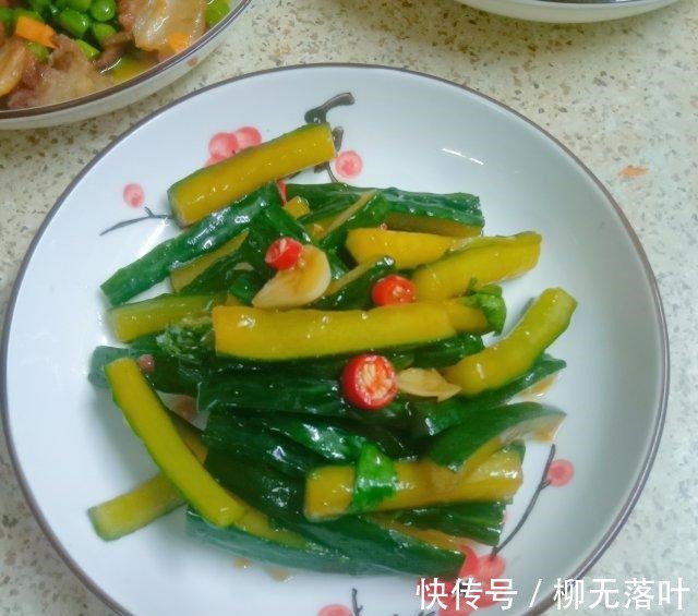 小米辣|腌脆黄瓜,清脆可口,开胃下饭!