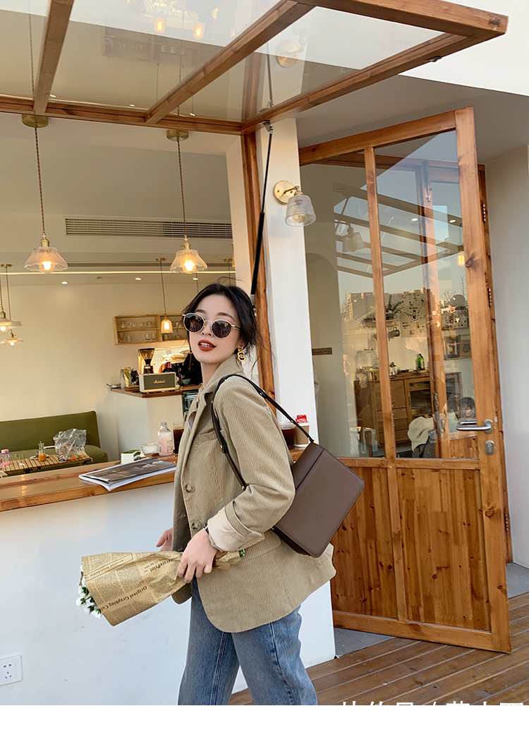 搭配|真正会穿有品味的女人,入秋第1件外套首选“西装”,洋气又高级