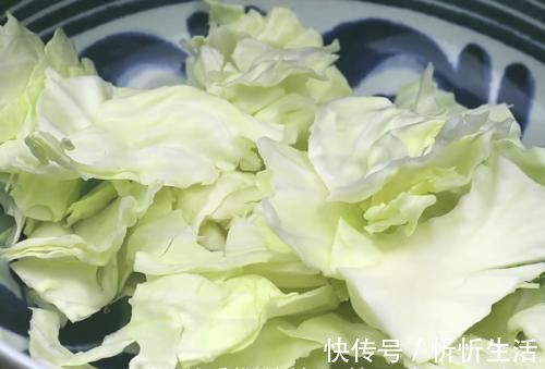 小块儿|吃了30年包菜,终于找到最好吃做法,加3个鸡蛋,连吃10天也不腻