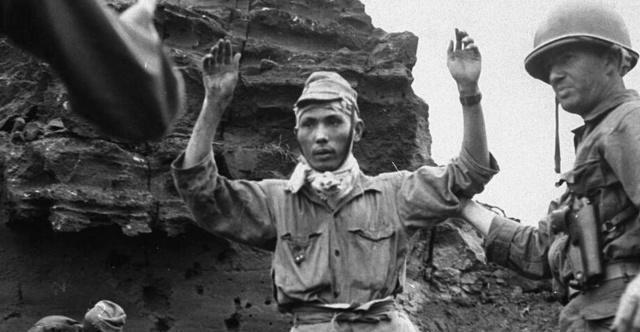 头上|二战日本士兵头上的垂布那么丑,为什么不摘掉