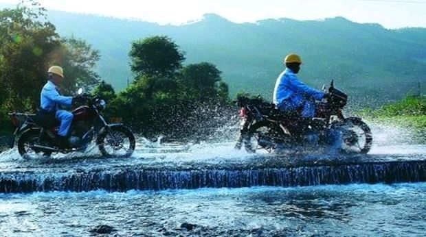 雨季来了 化油器摩托车能随便涉水 现在电喷摩托车行吗 快资讯