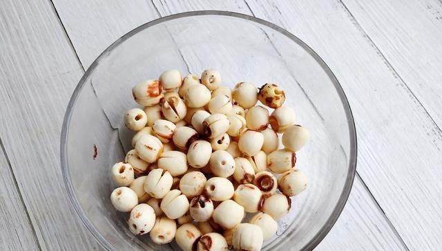 失眠最怕这小果，30一斤，这样做每天吃几个，养