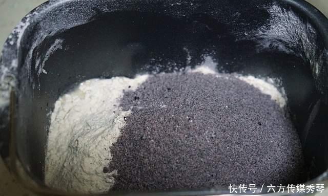 怎么蒸“黑米馒头”,方法其实很简单,一学就会