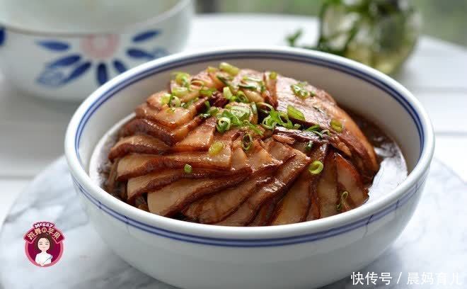 大厨不小心说漏嘴:炒肉的时候,加点这调料,鲜嫩美味还不腥