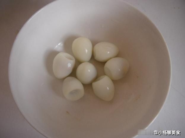 鸡爪鹌鹑蛋|这菜，满满胶原蛋白，尝一口就停不下来，肤干斑多的人吃最好！