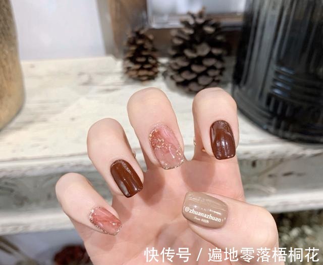 葡萄紫|超气质新年美甲,这几款让你艳压群芳,又酷又美