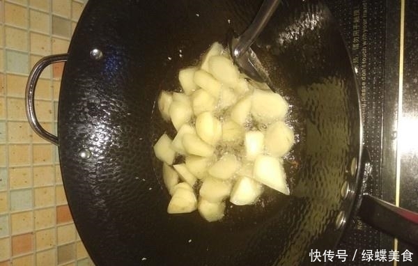 经常吃土豆的注意了,几十年来都吃错了,这样吃才最健康!