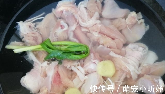 补气养血|当归炖鸡,你做对了吗?汤鲜肉烂,香气四溢,补气养血滋润容颜