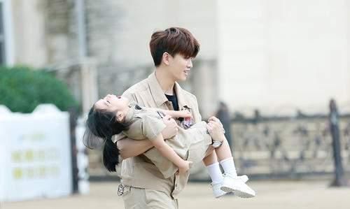 任嘉伦 任嘉伦中年瓶颈?“草根”逆袭只在童话,靠爹拼原生他输惨了