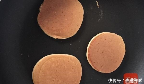 平底锅|香蕉不要直接吃,加上鸡蛋这样做,当点心吃着超级香