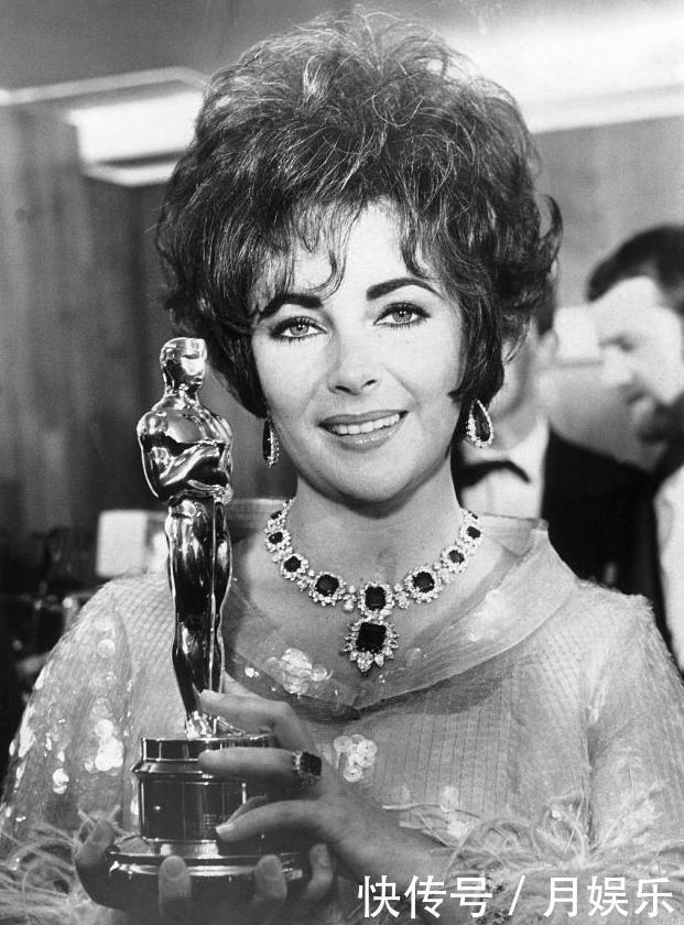 曾让罗马公主拿领地与之交换的经典珠宝——宝格丽