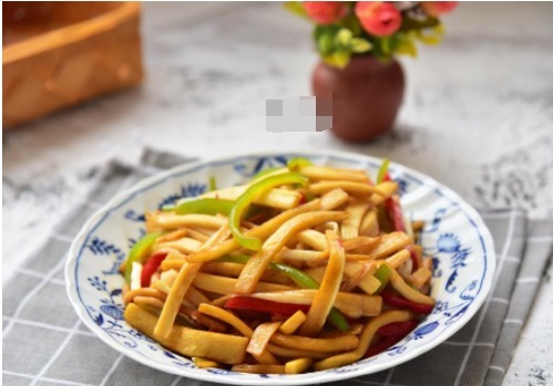 切一切炒一炒,脆嫩清爽,比肉还香
