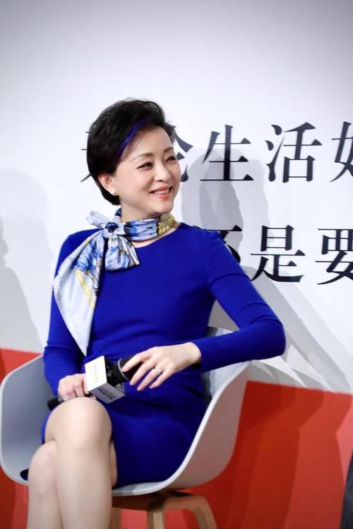 和杨澜柯蓝同场畅聊心得 鲁豫亲口辟谣只吃三粒米