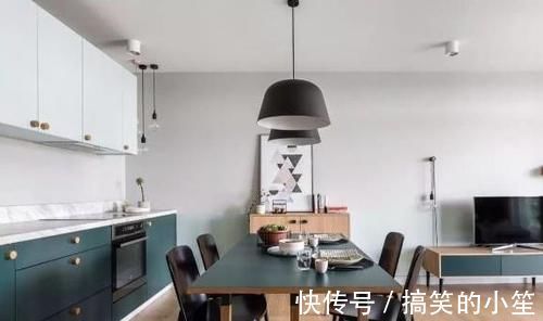 隔断|66㎡两居,以储物柜做隔断,以墨绿和原木配色,实用的文艺范儿