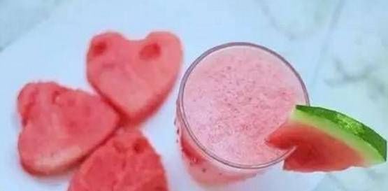 美术|不同专业吃西瓜,理科生普通,文科生讲究,美术生