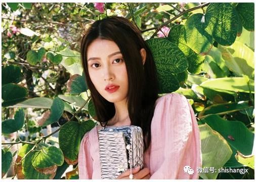 大脸女生试试这几款刘海怎么拍都不怕,后期也不必花很多时间修图