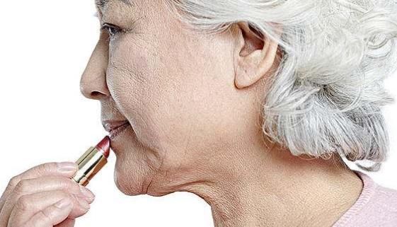 中老年人戴帽子有哪些好处?专家:这5个好处很喜人,你了解嘛?