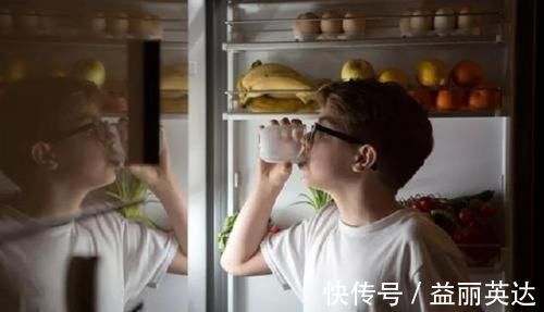 个子|孩子睡觉前,家长如果有这4个坏毛病,可能会限制他们长个子