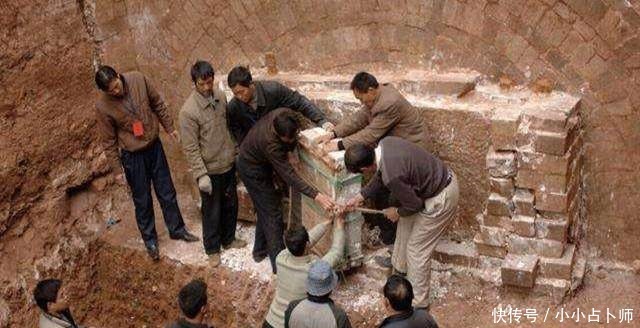 此人3岁封王,27岁去世,墓内宝贝日本人都惦记,专家估价上亿