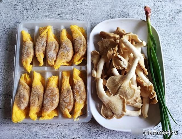 蘑菇|天凉了，适合早餐喝的汤，2样食材一起煮又鲜又香，家人很满意