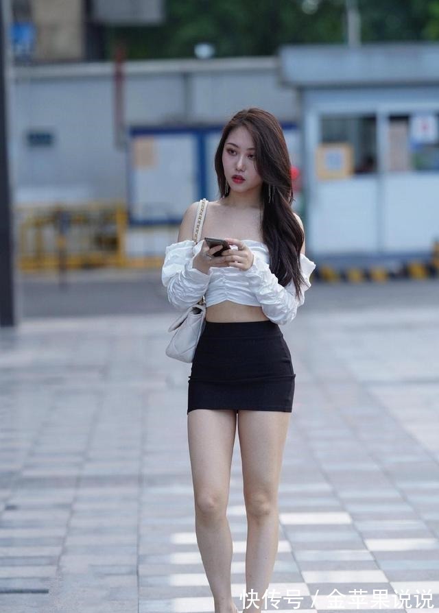 蓬蓬裙 时尚打底裤装扮有多美,没有多余点缀,非常有型!