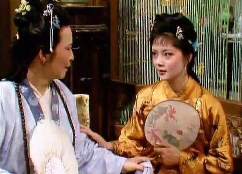 宝玉|薛宝钗为什么不喜欢花儿、粉儿为什么总用半旧的东西