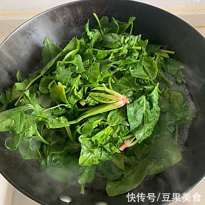 菠菜炒蛋|手残党必学菜谱之菠菜炒蛋