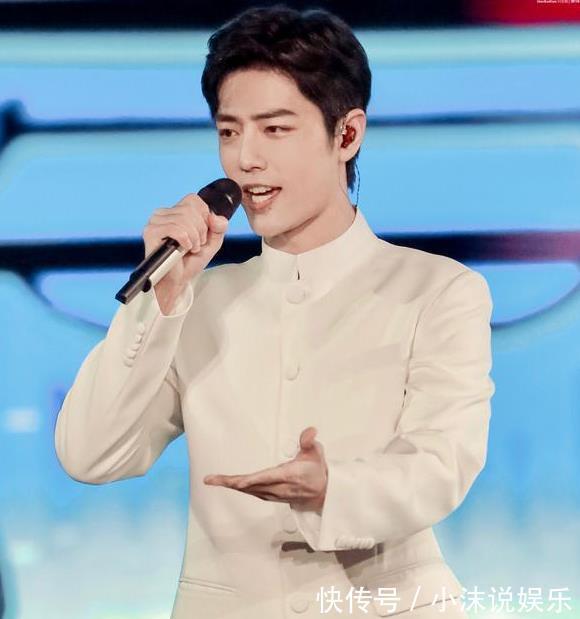 成龙感谢肖战能来,现场零下6度,舞台依然