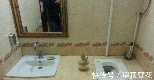 小空间|去朋友家蹭饭,一进卫生间就喜欢上了, 布置真有想法! 拍下来学着做