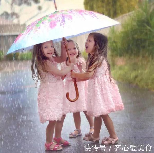 生双胞胎|妻子大雪夜生下四胞胎,知道孩子性别后,爸爸:上辈子拯救了地球